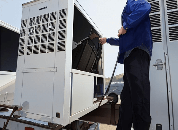 中央空調沒反應是怎么辦及中央空調保養(yǎng)方法